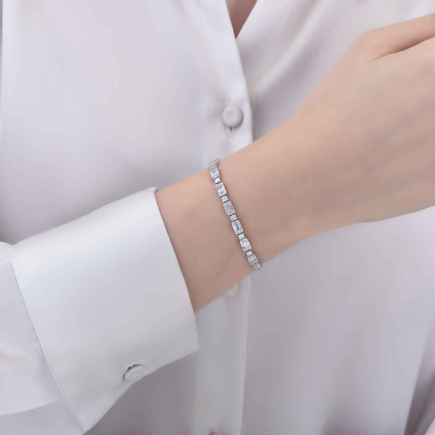 2.72 Karat Pırlanta Baget Bileklik 