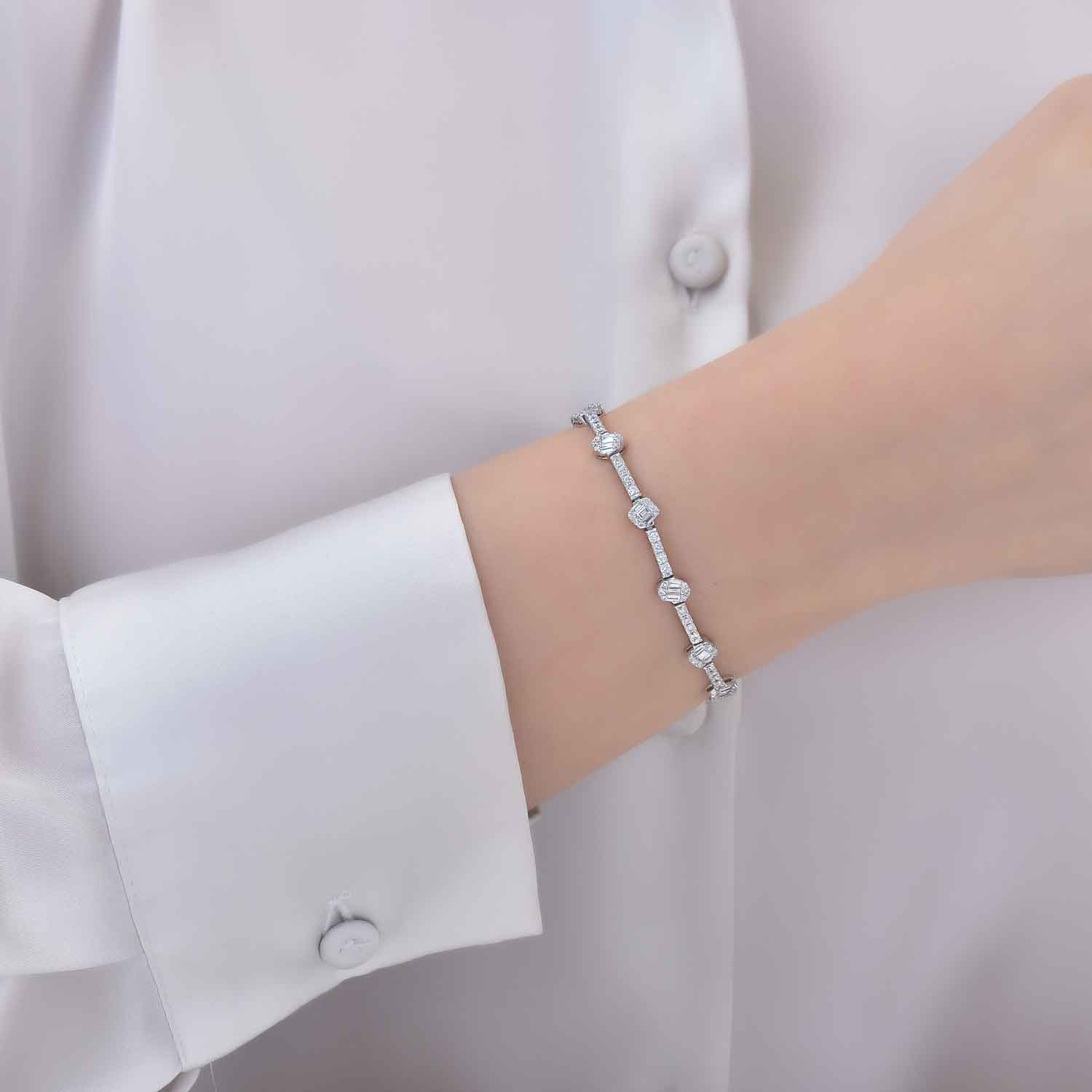1.74 Karat Pırlanta  Baget Bileklik