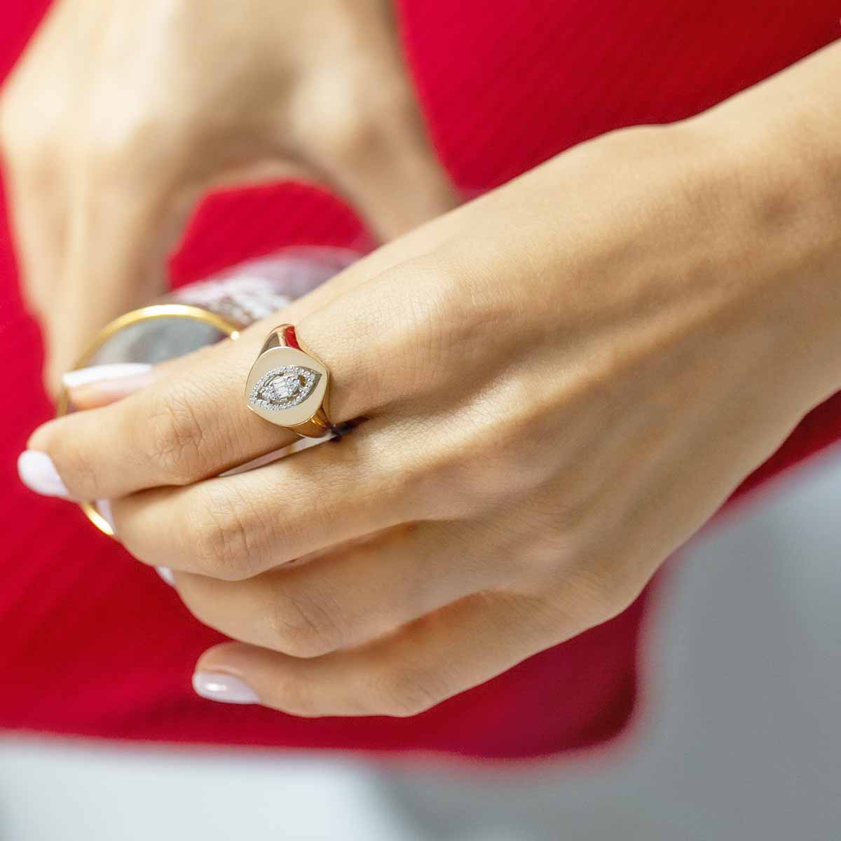 0.16 Karat Pırlanta Baget Yüzük 