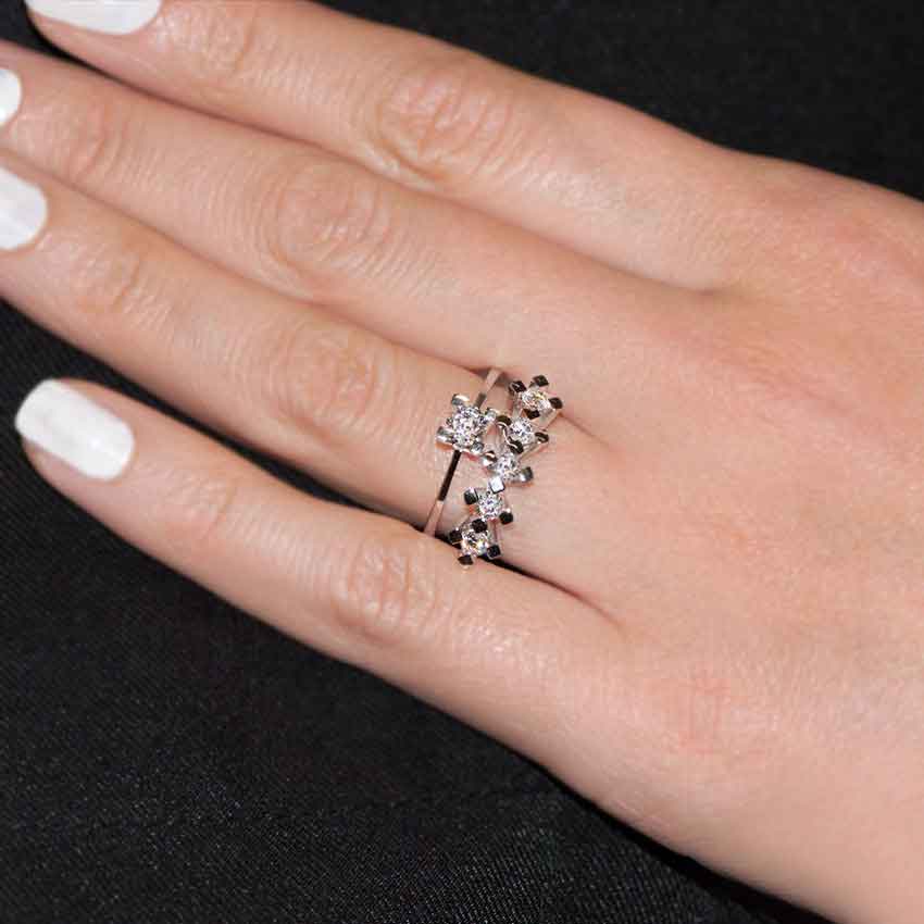 0.93 Karat Pırlanta Beştaş Yüzük