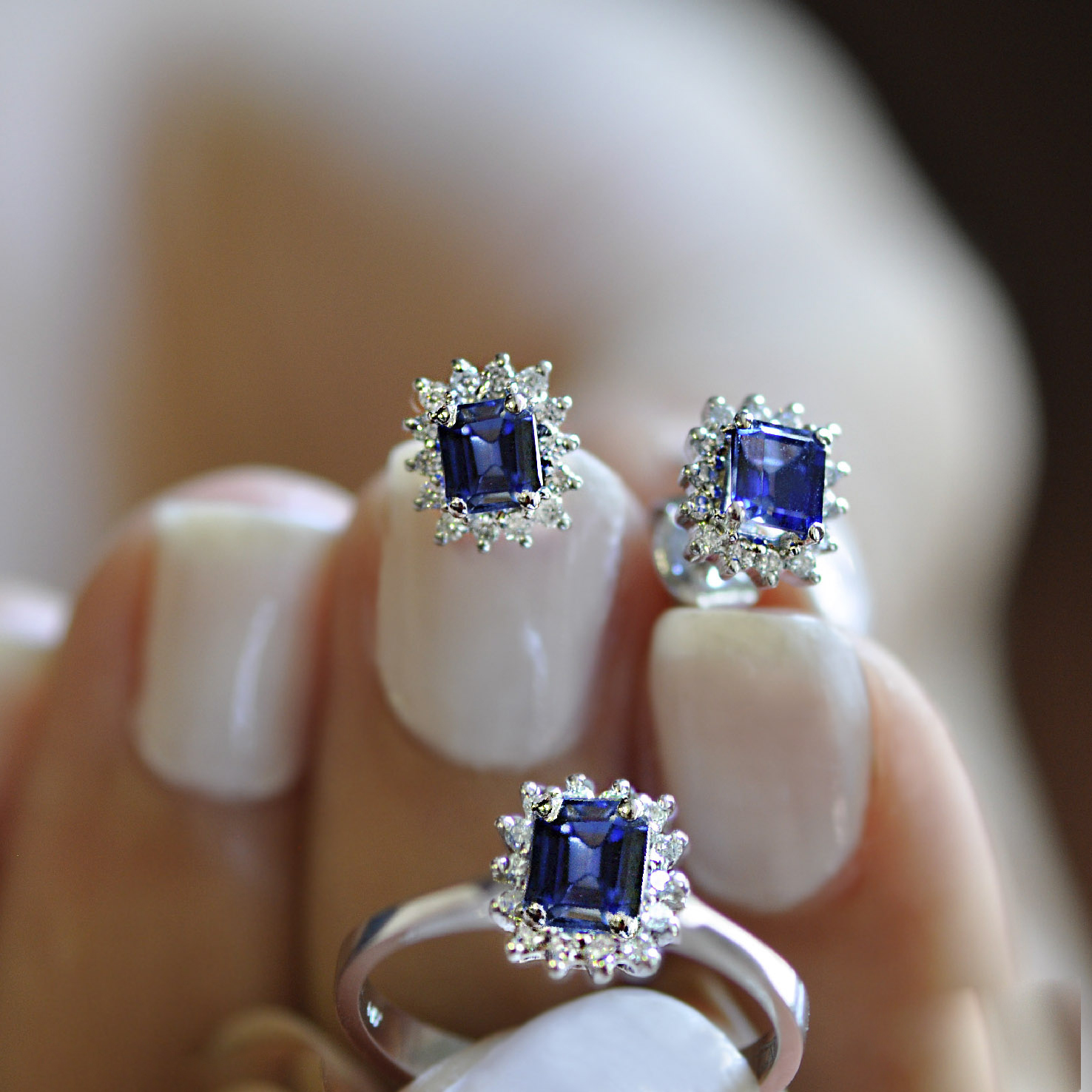 2.98 Karat Pırlanta Safir Küpe