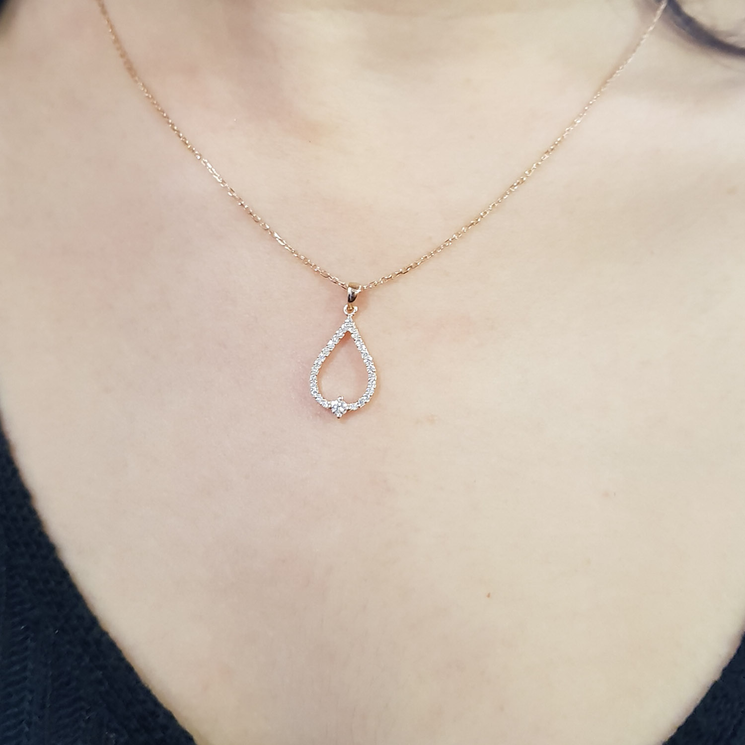 0.21 Karat Rose Pırlanta Kolye