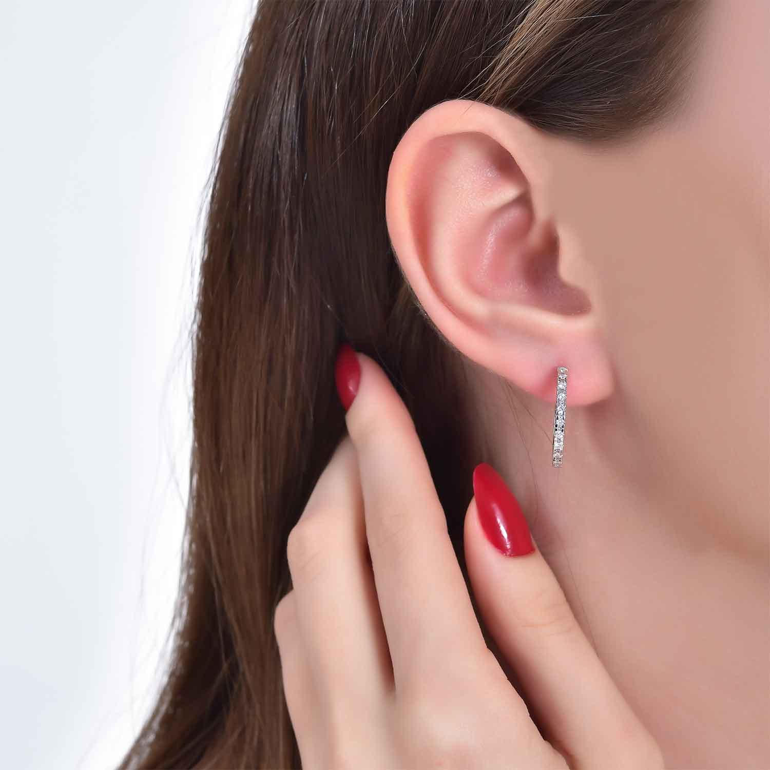 0.25 Karat Pırlanta Taşlı Halka Küpe